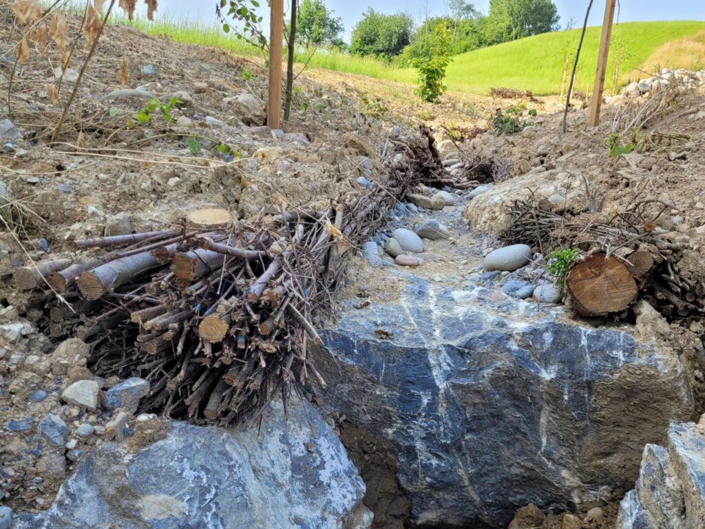 Erosionsschutz Bach mit Faschinen